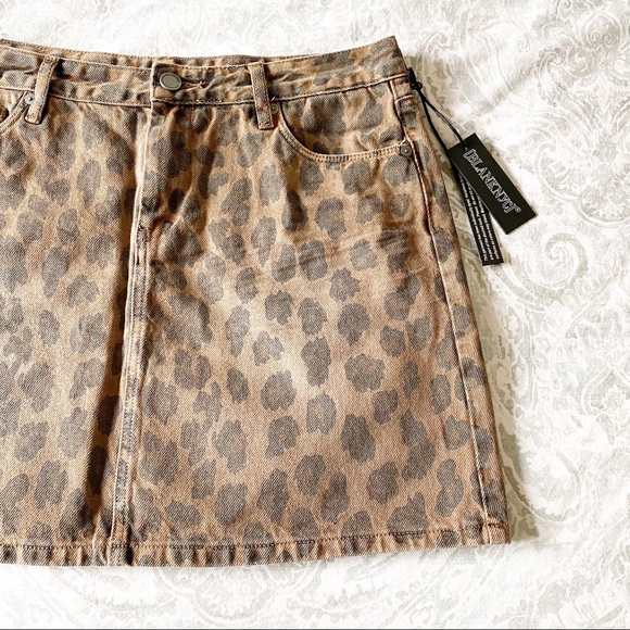 Blank NYC Dresses & Skirts - BLANK NYC Denim Skirt Leopard 30 NWT